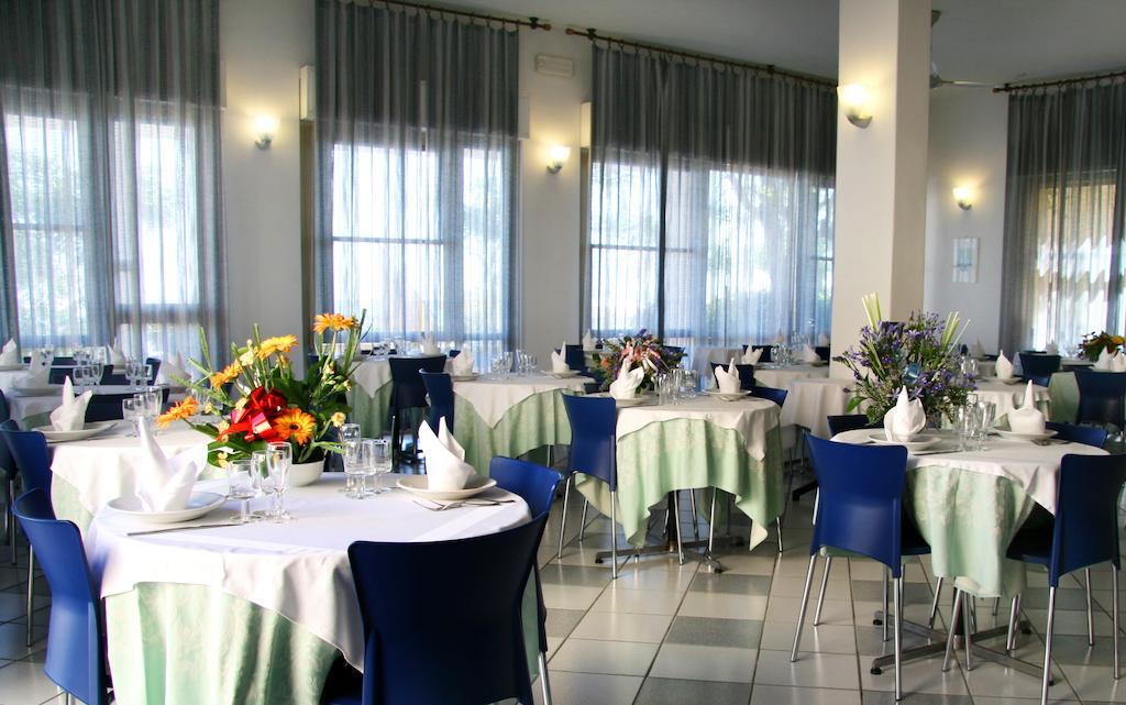 Hotel Excelsior Bellaria-Igea Marina Bagian luar foto